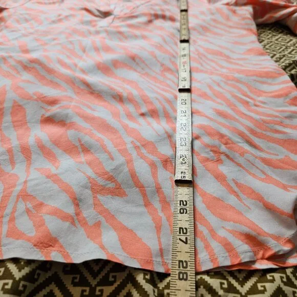 Chico's Embellished Neck Tunic Women's SZ 2P 12/14 Large Zebra Nectarine Blouse - Picture 13 of 14